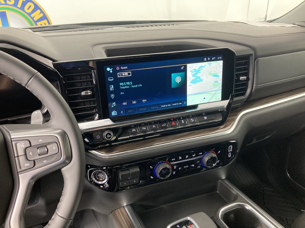 2026 Chevrolet Silverado 1500 LT photo 2