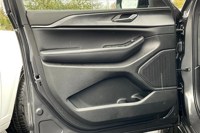 2025 Jeep Grand Cherokee Altitude photo 21