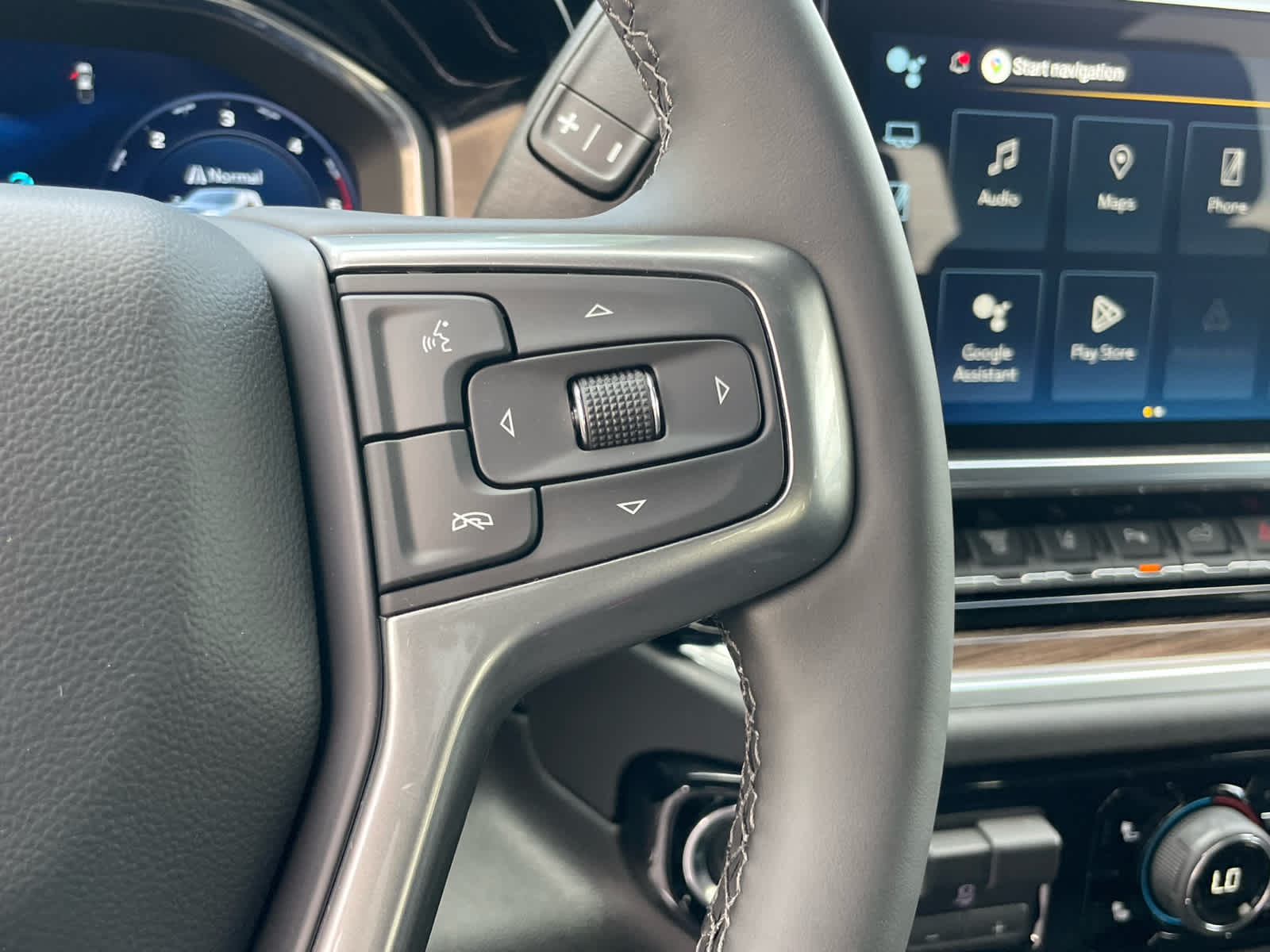2025 Chevrolet Silverado 3500HD LT photo 30