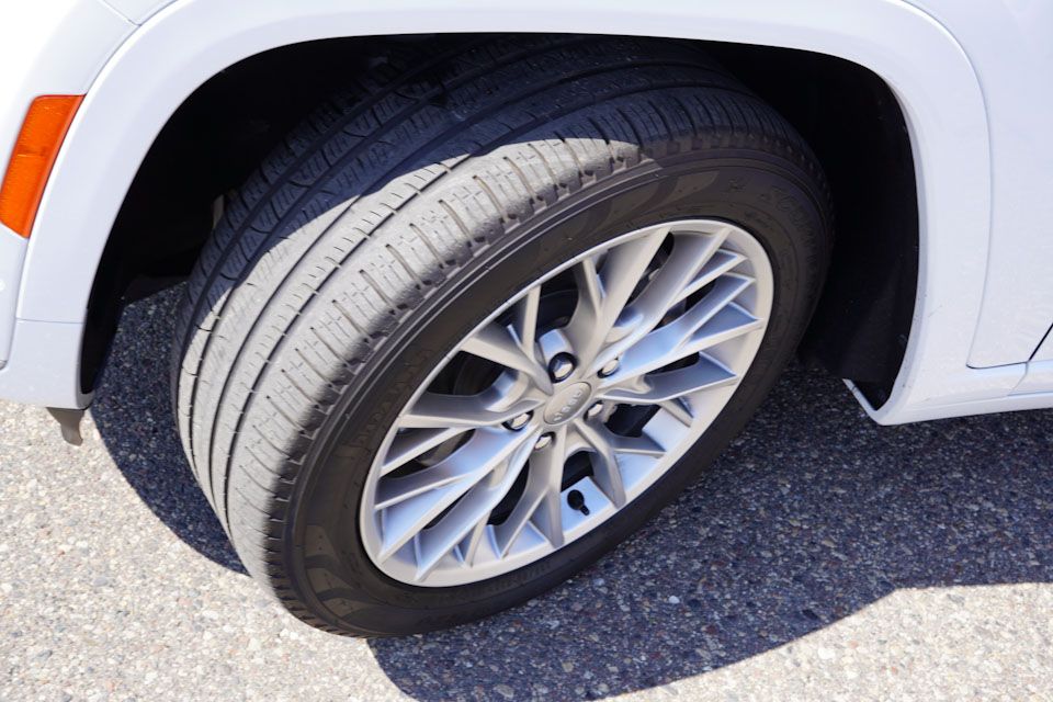 2024 Jeep Grand Cherokee L Summit photo 13