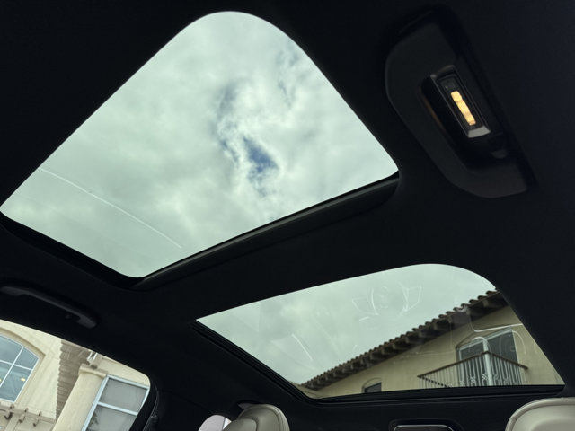 2025 Mercedes Benz C 300 photo 2