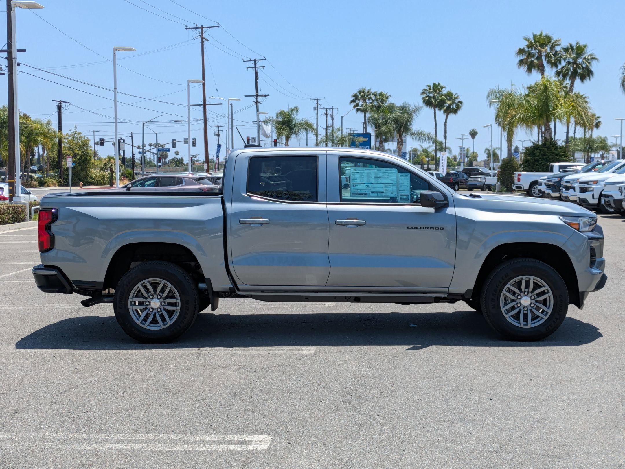 2025 Chevrolet Colorado Work Truck LT photo 6