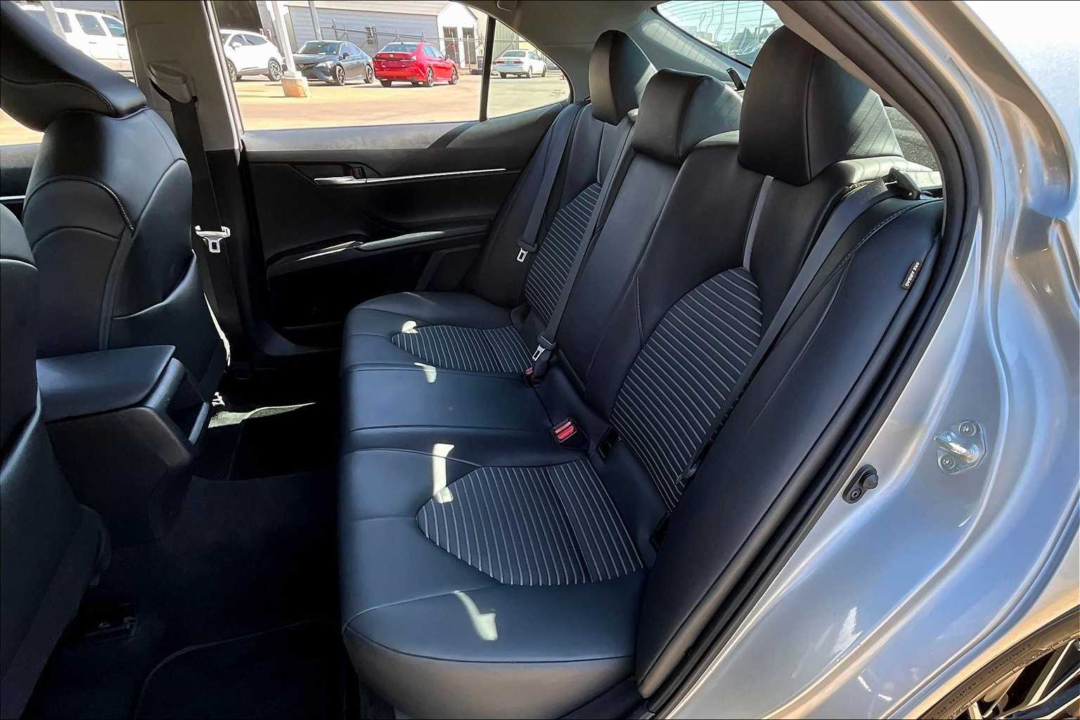 2023 Toyota Camry SE photo 17