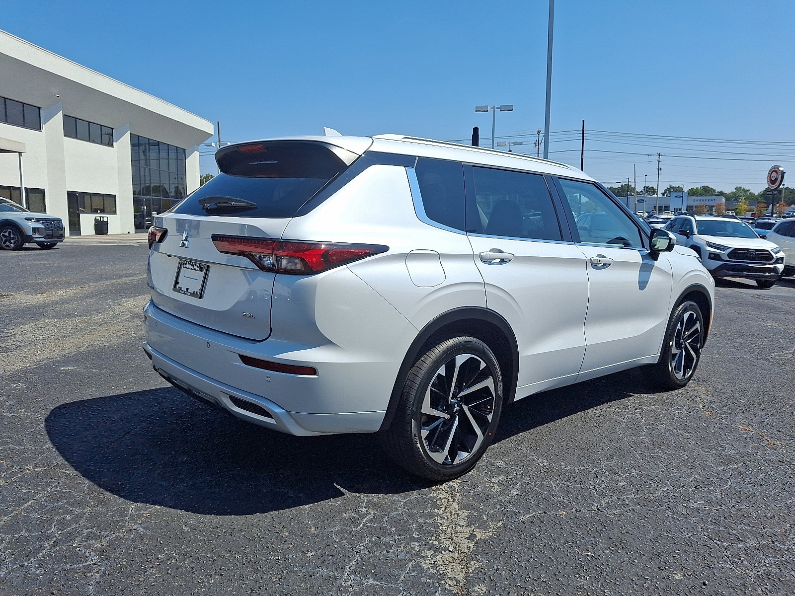 2023 Mitsubishi Outlander SEL photo 5