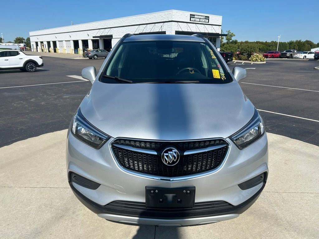 2022 Buick Encore Preferred photo 2