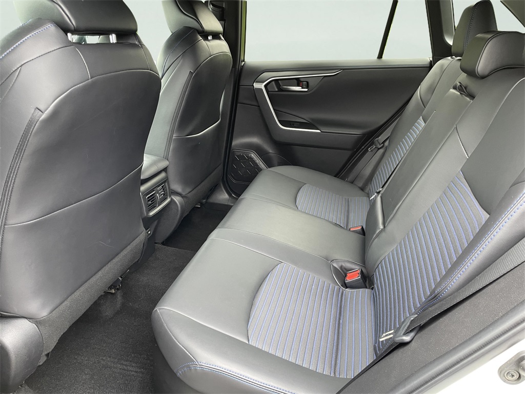 2022 Toyota RAV4 XSE photo 13