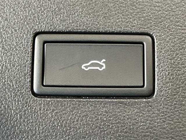 2026 Volkswagen Atlas SEL Premium R-Line photo 4