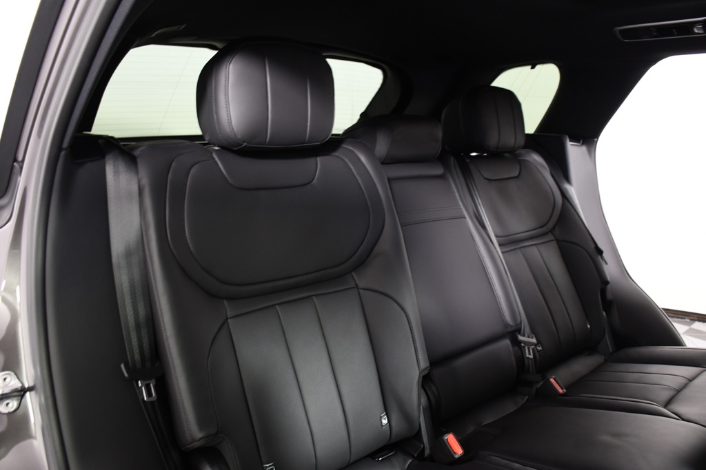 2025 Land Rover Range Rover Sport SE photo 22