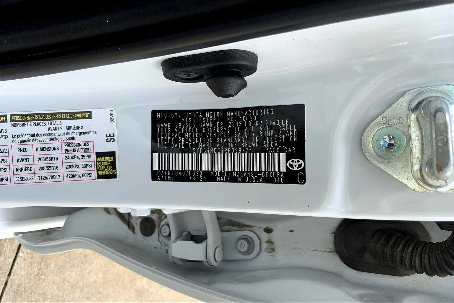 2024 Toyota Corolla LE photo 30