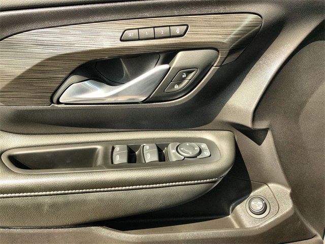 2024 Gmc Terrain SLT photo 5