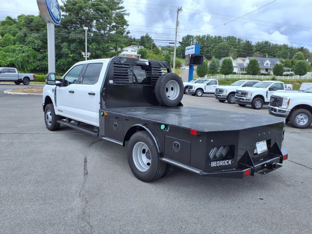 2024 Ford F-350 photo 3
