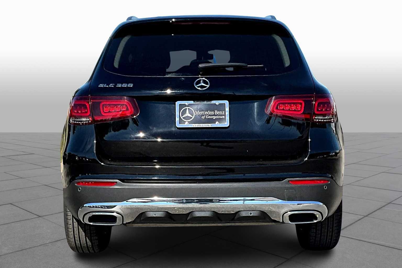 2021 Mercedes Benz GLC 300 photo 4