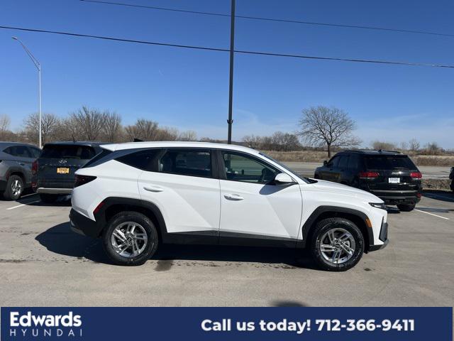 2025 Hyundai Tucson SE photo 4