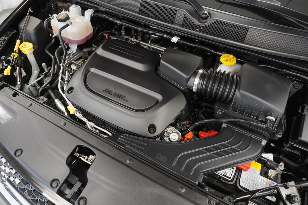 2025 Chrysler Pacifica photo 37