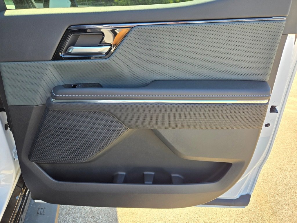 2026 Gmc Sierra EV AT4 photo 10