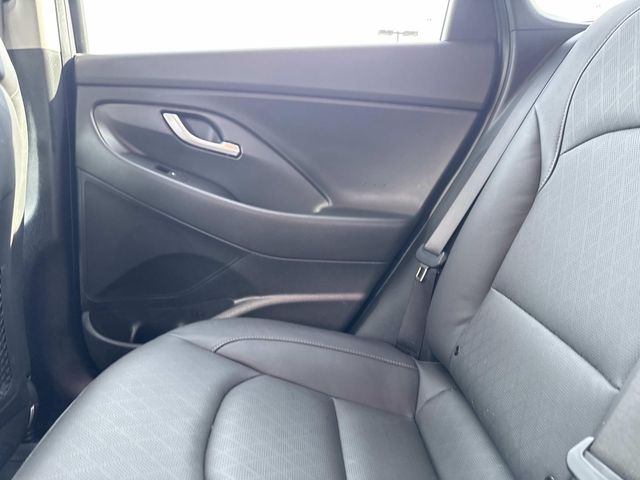 2019 Hyundai Elantra GT Base photo 13