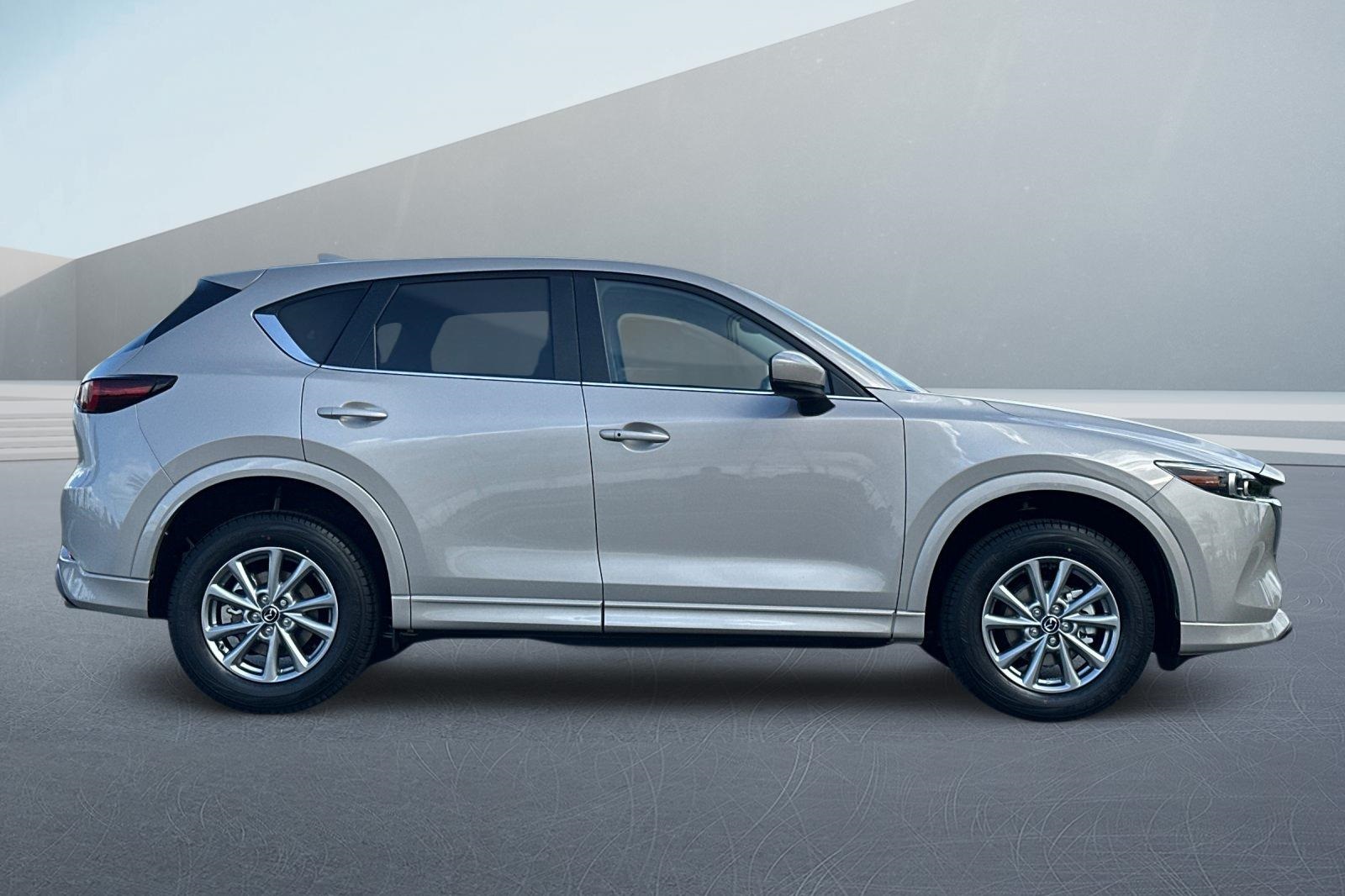 2025 Mazda CX-5 2.5 S Preferred photo 2