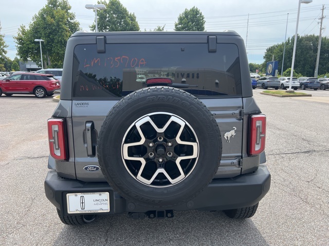 2023 Ford Bronco Outer Banks photo 4
