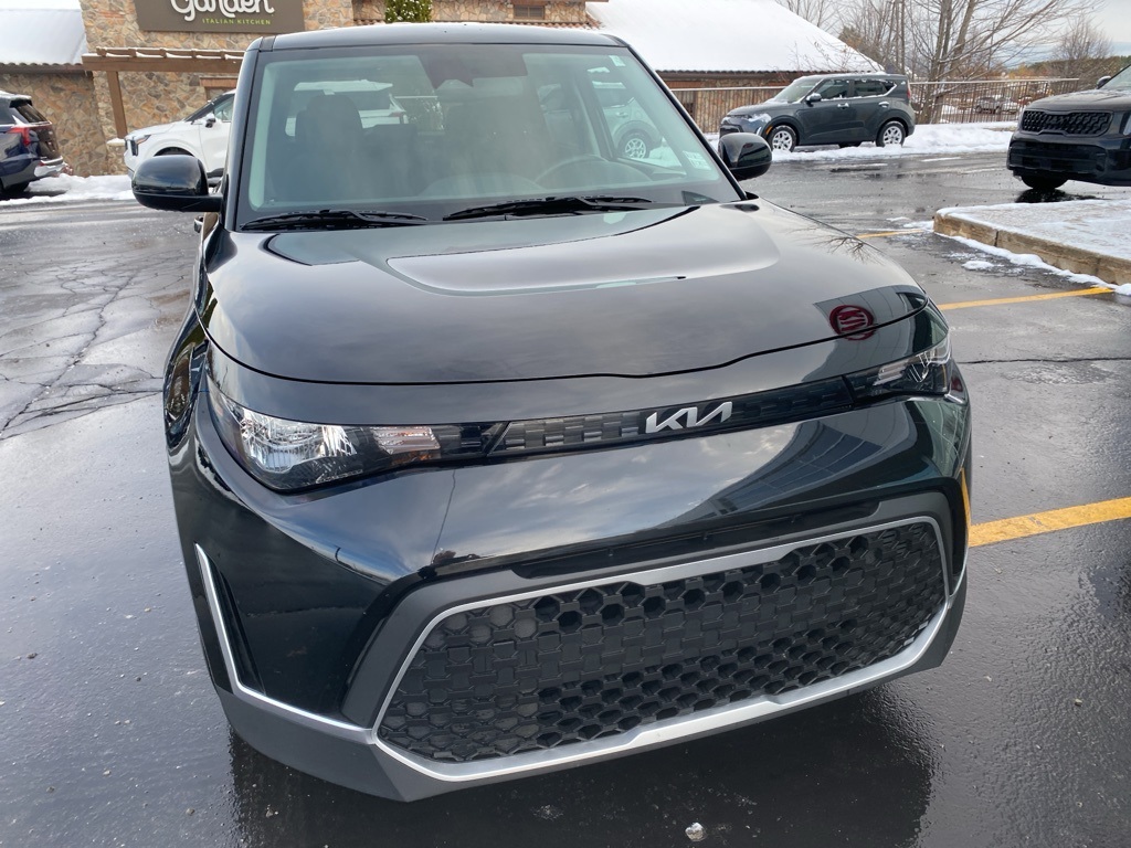 2023 Kia Soul LX photo 3