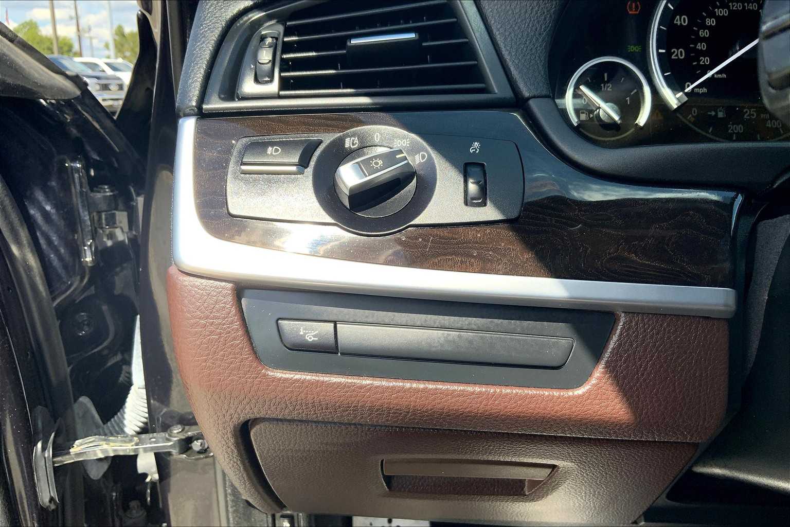 2014 Bmw 528i xDrive photo 29