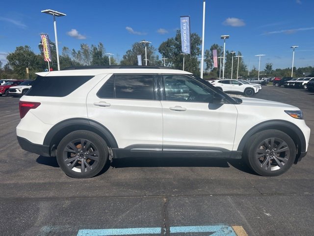 2023 Ford Explorer XLT photo 3