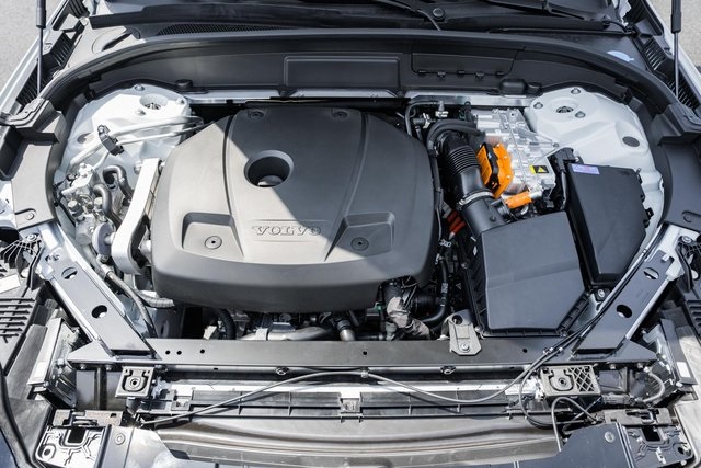 2026 Volvo XC60 Hybrid T8 photo 17
