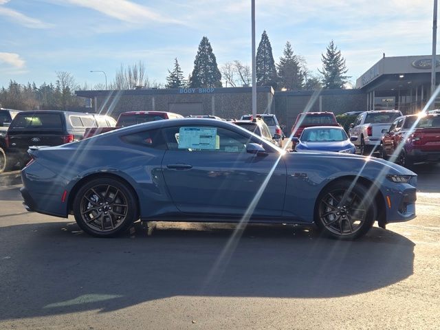 2025 Ford Mustang GT Premium photo 4