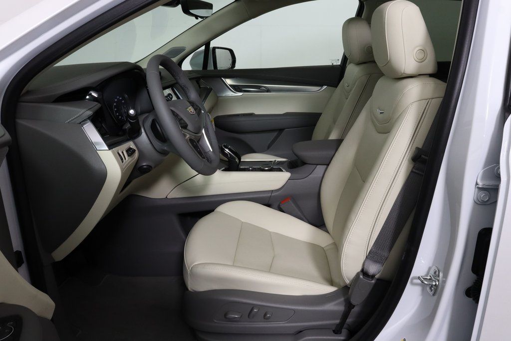 2025 Cadillac XT5 Premium Luxury photo 4