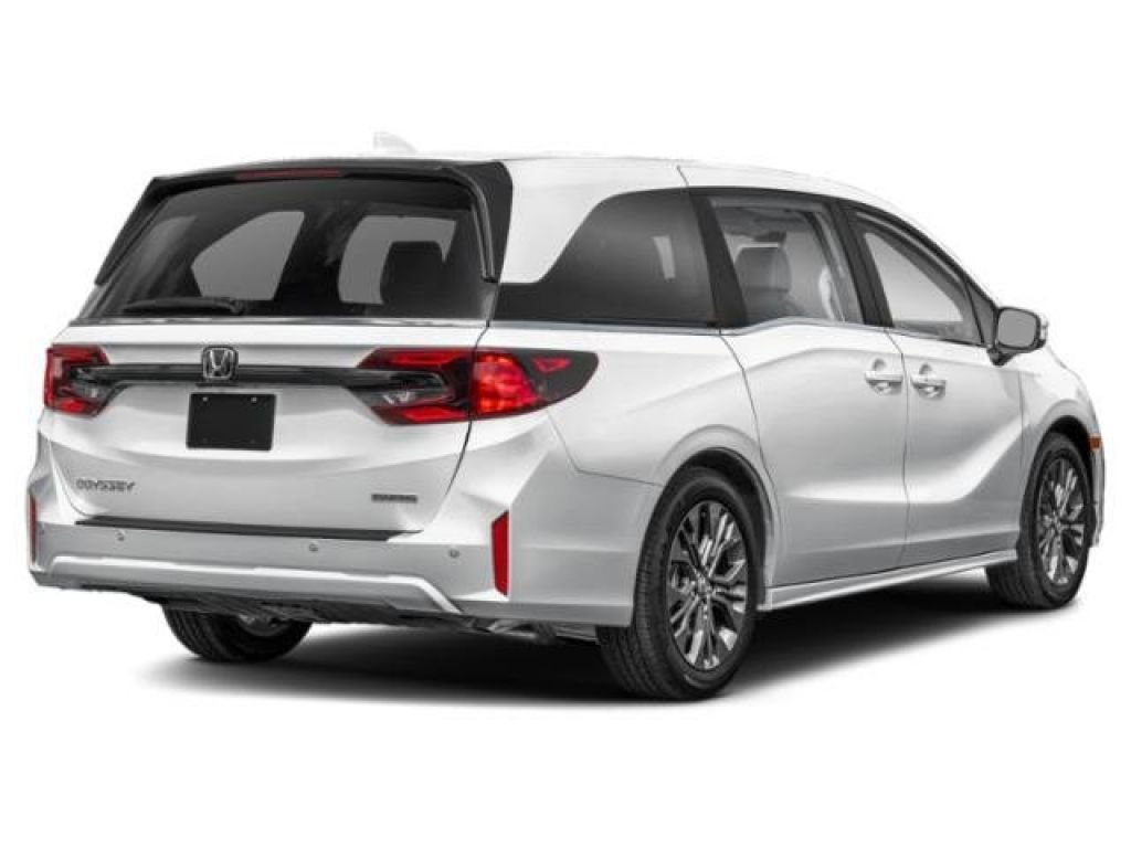 2026 Honda Odyssey Touring photo 2