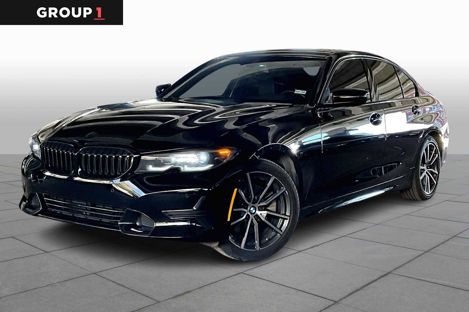 2020 BMW 3 Series 330i's photo