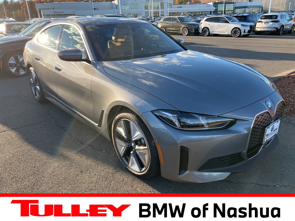 2025 BMW i4 40's photo