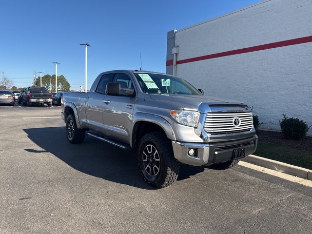 2015 Toyota Tundra Limited's photo