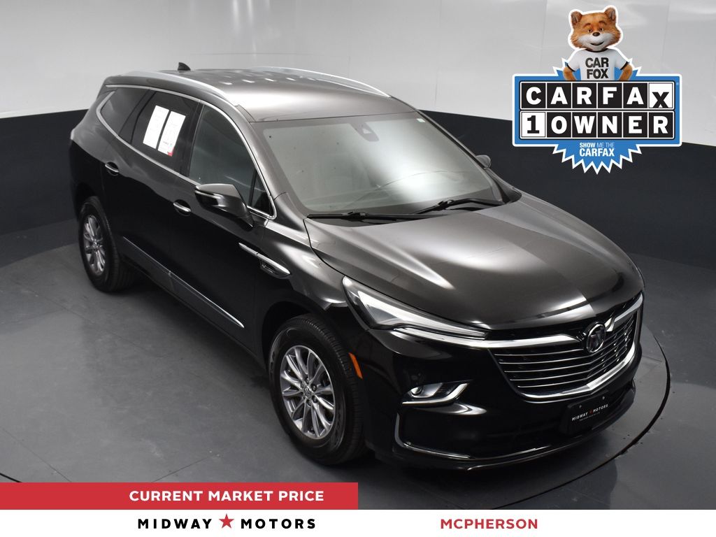 2023 Buick Enclave Essence's photo