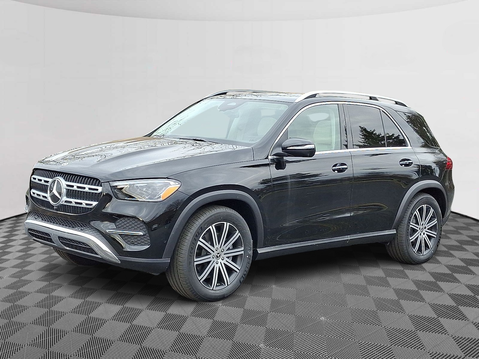 2026 Mercedes Benz GLE 350 4MATIC photo 3