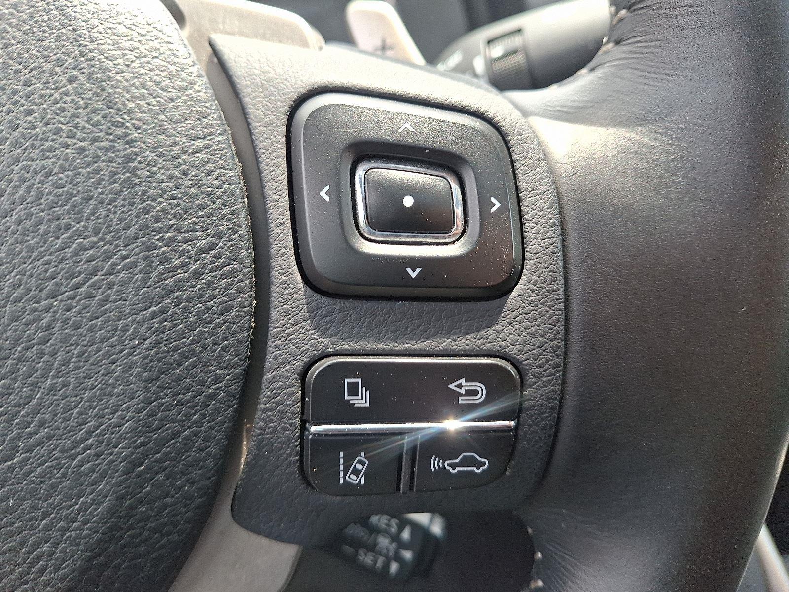 2018 Lexus IS 300 photo 22
