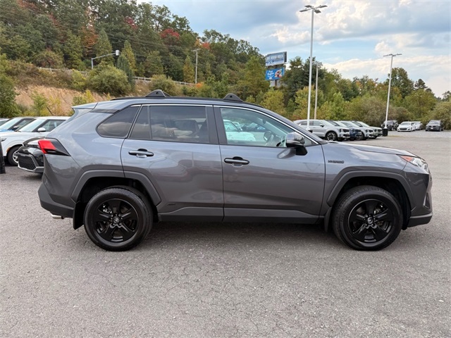 2021 Toyota RAV4 Hybrid XLE photo 10