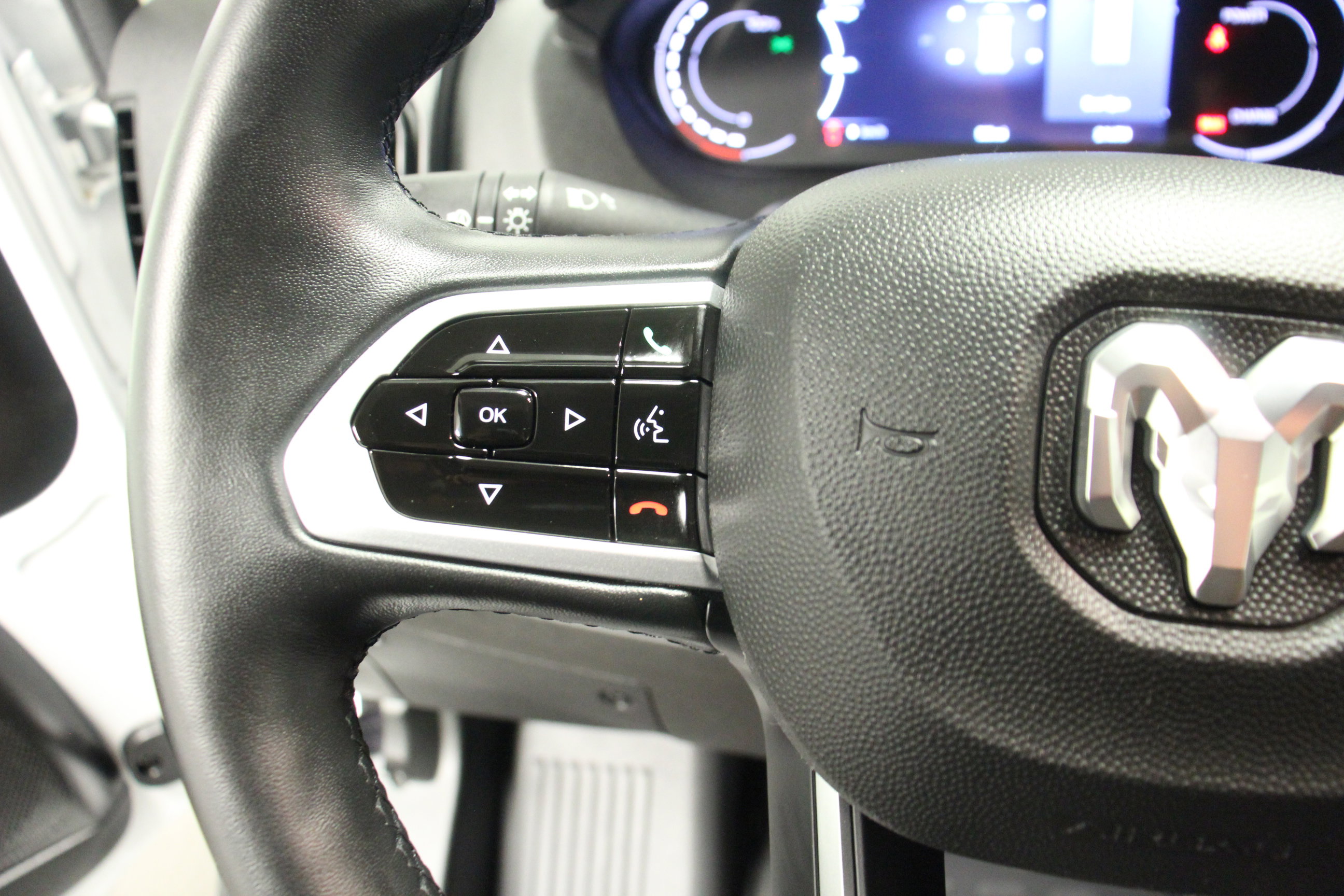 2024 Ram 3500 photo 13