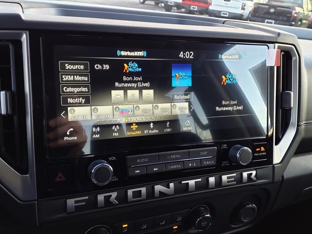 2025 Nissan Frontier SV photo 4