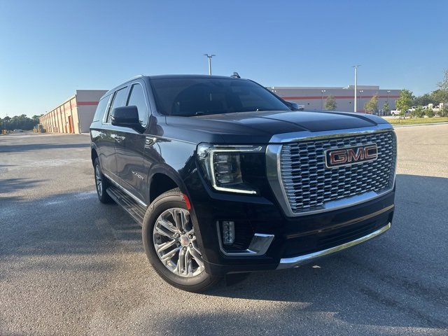 2021 GMC Yukon XL SLT's photo
