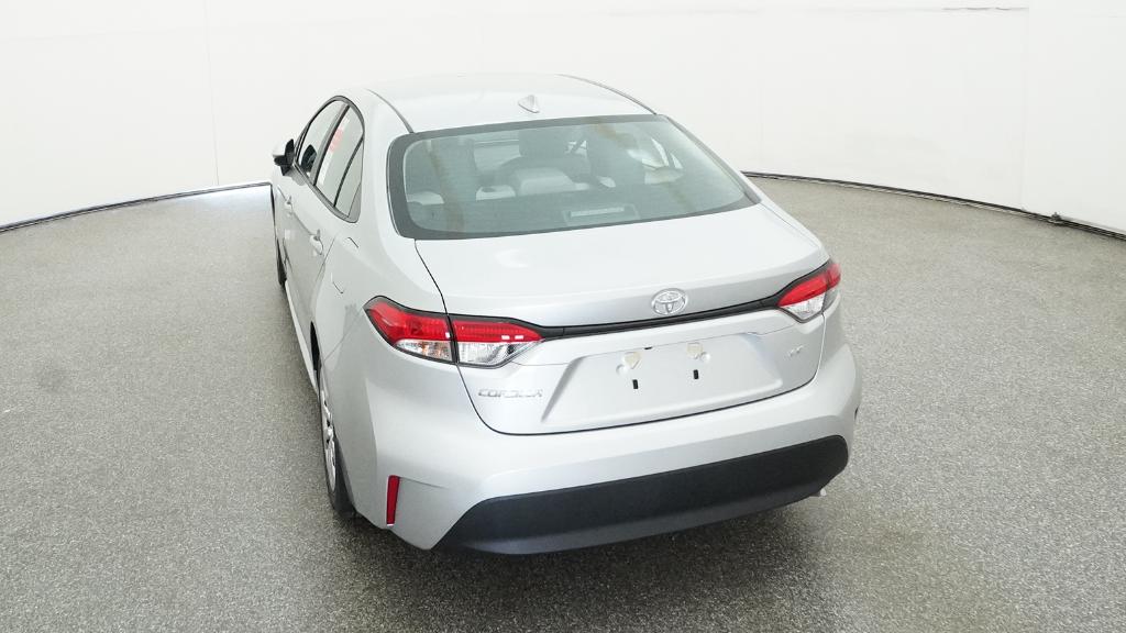 2025 Toyota Corolla LE photo 16