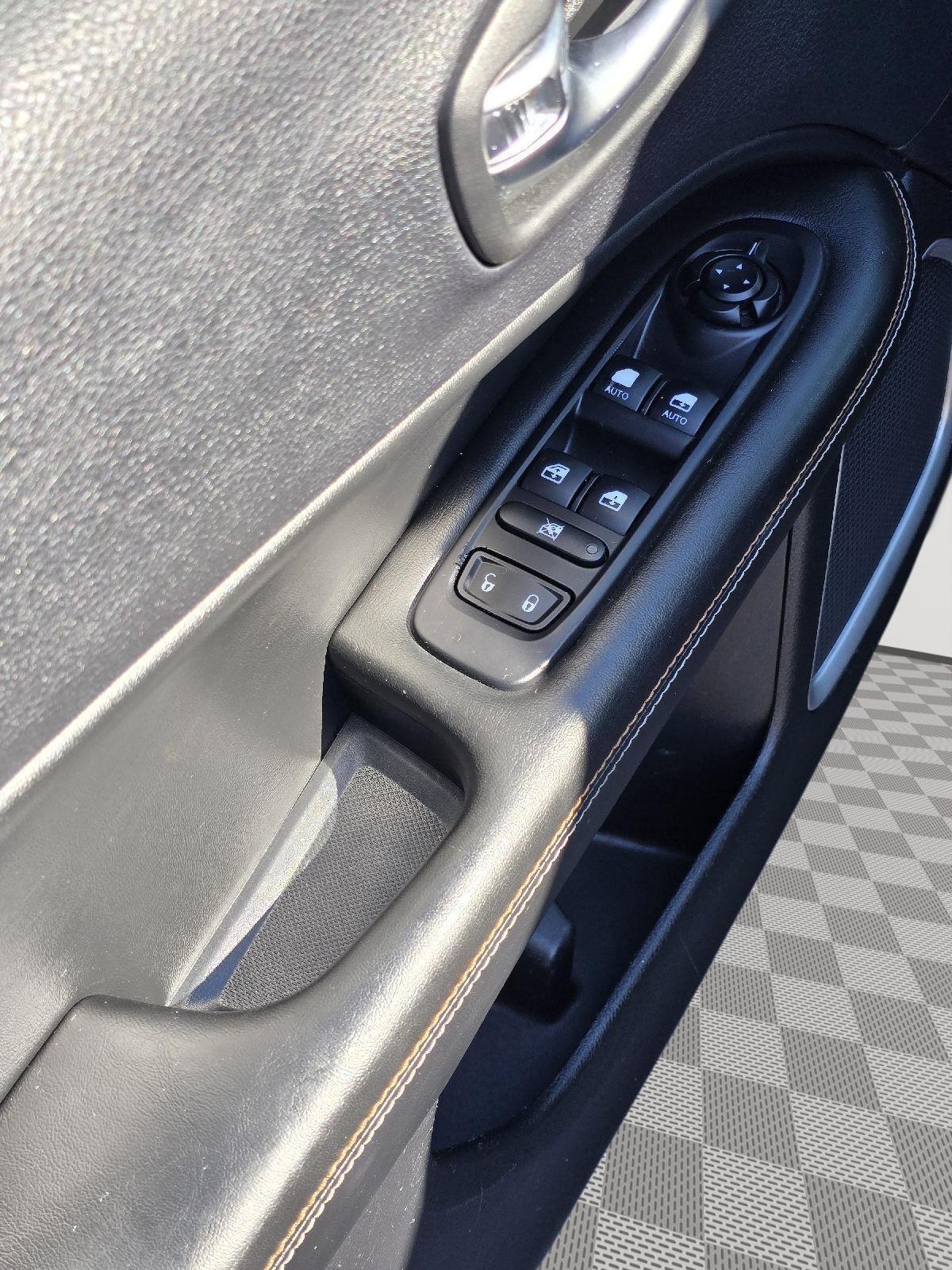 2019 Jeep Compass North Edition Latitude photo 16