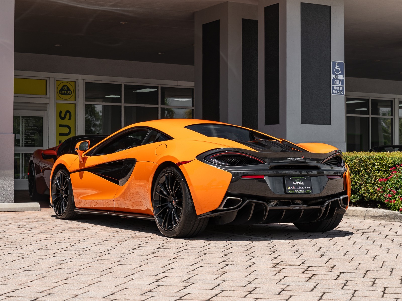2016 Mclaren 570S Coupe S photo 32