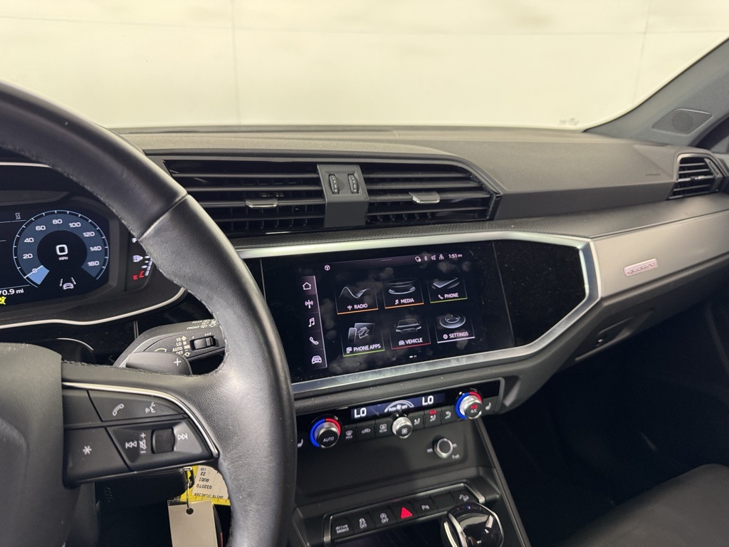 2022 Audi Q3 S line Premium Plus photo 8