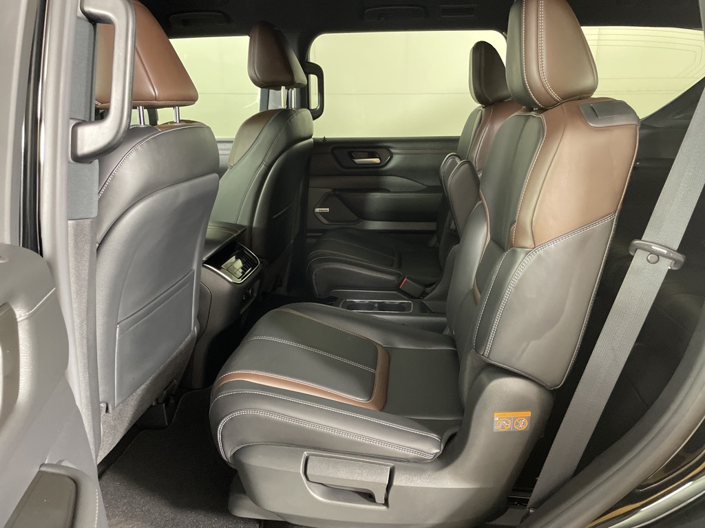 2026 Nissan Armada SL photo 38
