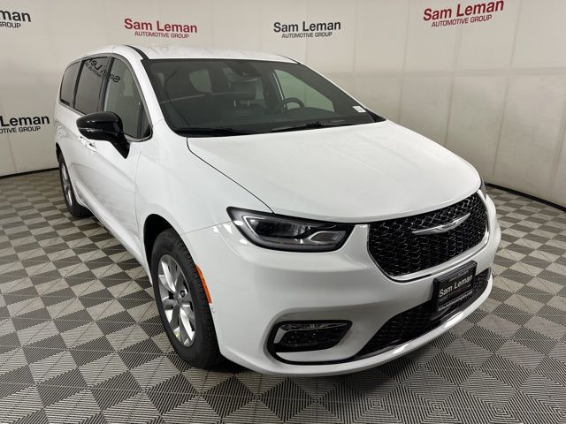 2025 Chrysler Pacifica photo 2