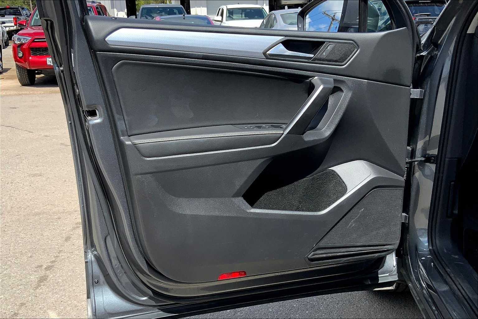 2023 Volkswagen Tiguan S photo 19