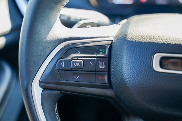 2023 Jeep Grand Cherokee Laredo photo 11