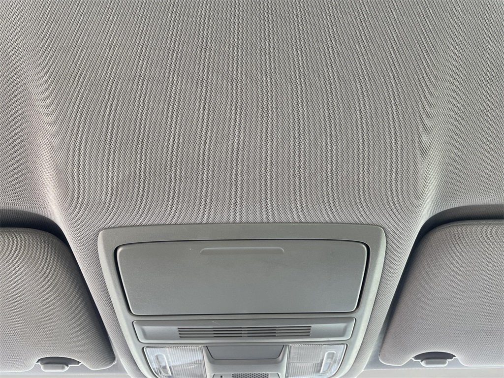 2017 Honda Accord LX photo 25
