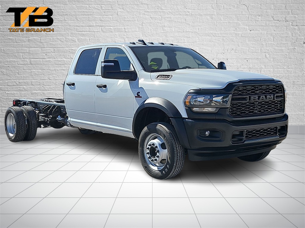 2024 Ram 5500 Tradesman photo 2