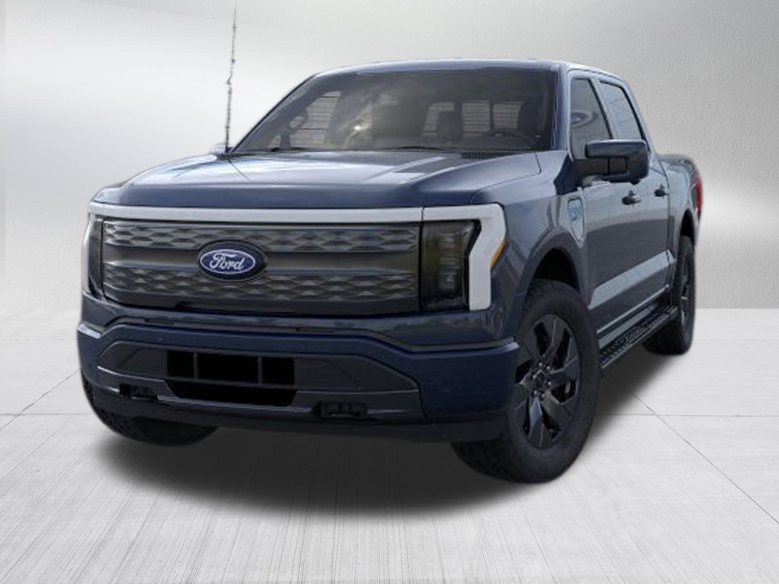 2025 Ford F-150 Lightning Lariat photo 3